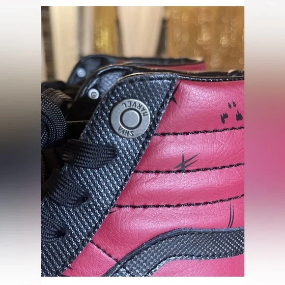 Vans Sk8-Hi (Marvel) DeadPool/Red/Black Sneakers, Men’s Size 7